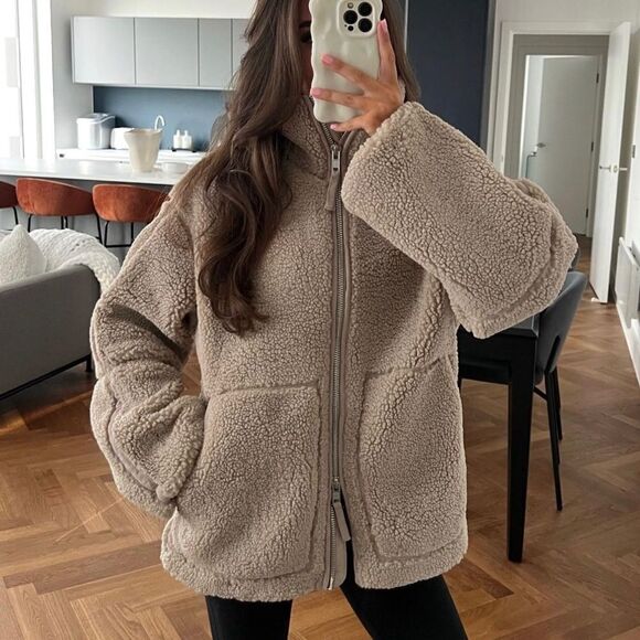 LAST! H&M Teddy Bear Faux Shearling Jacket - Picture 1 of 6